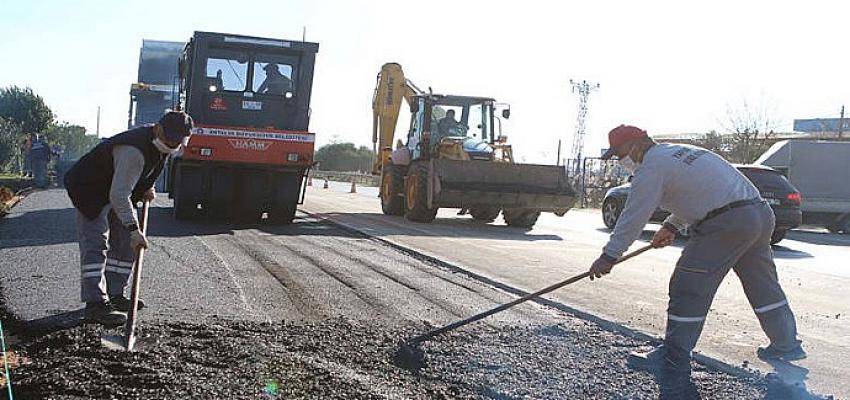 Antalya Büyükşehir Belediyesi Serik Caddesi Gebiz Yolu kesişim kavşağını düzenliyor