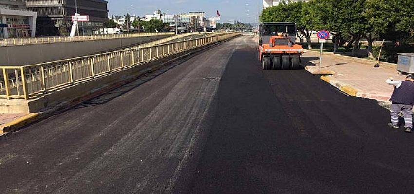 Büyükşehir’den kısıtlamada asfalt mesaisi