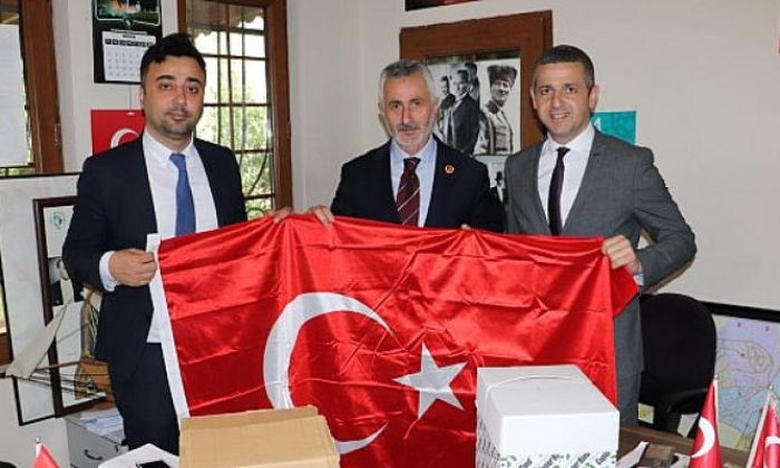 Büyükşehirden muhtarlara kırtasiye malzemesi