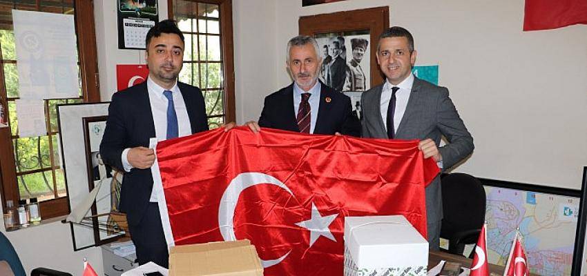 Büyükşehirden muhtarlara kırtasiye malzemesi