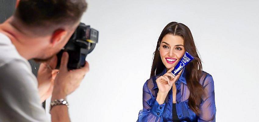 Hande Erçel’in rol aldığı reklam filmi yayınlandı