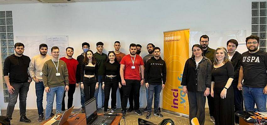 İnci Vakfı “Kod’inci Eğitmen Eğitimi” ile kodlama sınıfları için yeni eğitmenler yetiştiriyor