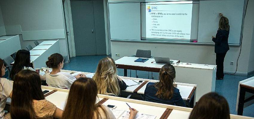İTÜ, Çevrimiçi Tanıtım Günleri’nde 20 Bin Aday Öğrenciye Ulaştı