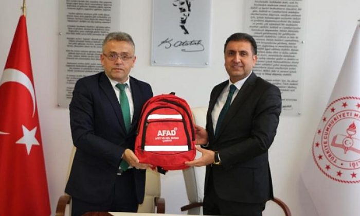 İzmir İl Milli Eğitim Müdürlüğü İle İzmir İl Afet ve Acil Durum Müdürlüğü Arasında ‘Eğitimde İşbirliği Protokolü’ İmzalandı