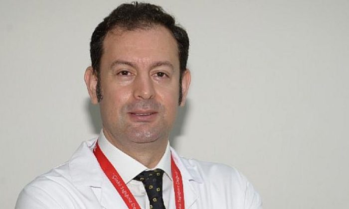 Karlı Havada Yürürken Düşme Tehlikesine Dikkat