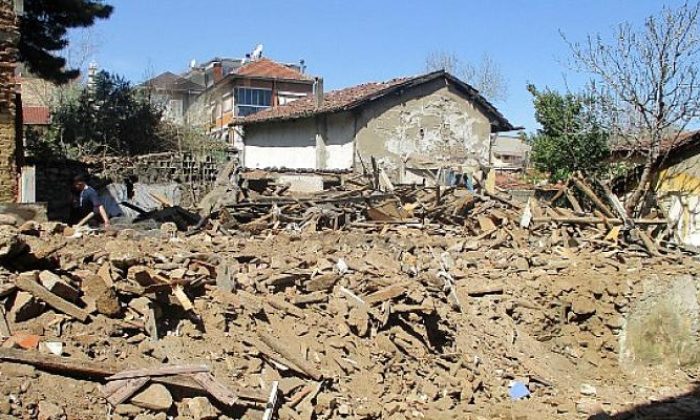 Metruk Binalar Yıkılıyor Mahalleler Nefes Alıyor
