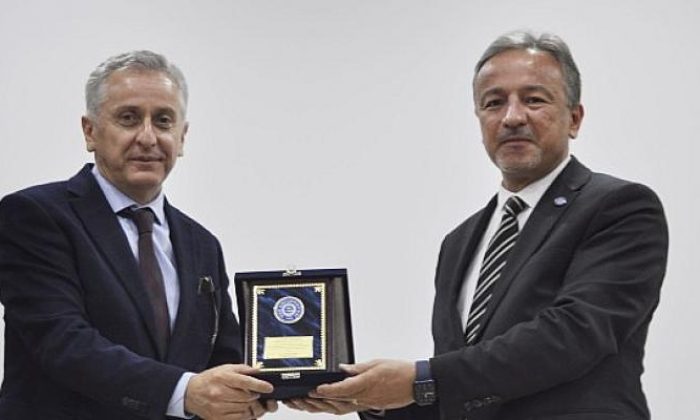 Prof. Dr. Çevik: “Malazgirt, dünya tarihini değiştiren dramatik bir zaferdir”