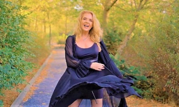Rüya Ersavcı ‘Peri Masalı’ ile müzik dünyasına geri döndü
