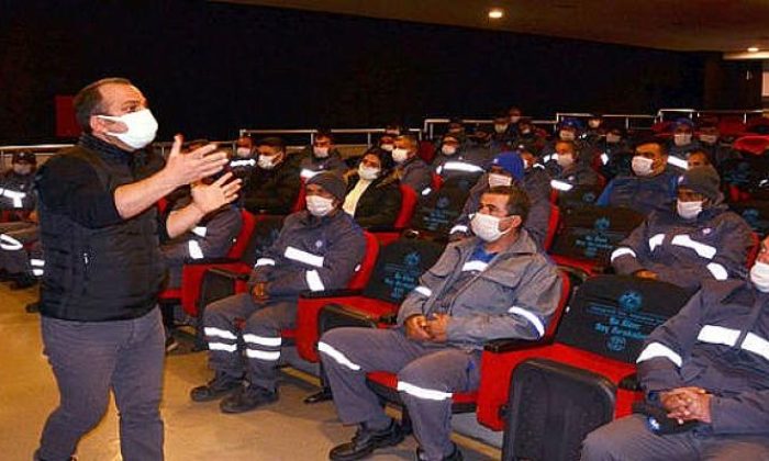 Sinekle mücadele ekibine eğitim