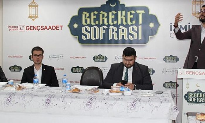 Saadet Partisi Milletvekili Karaduman, İzmir’de gençlerle buluştu