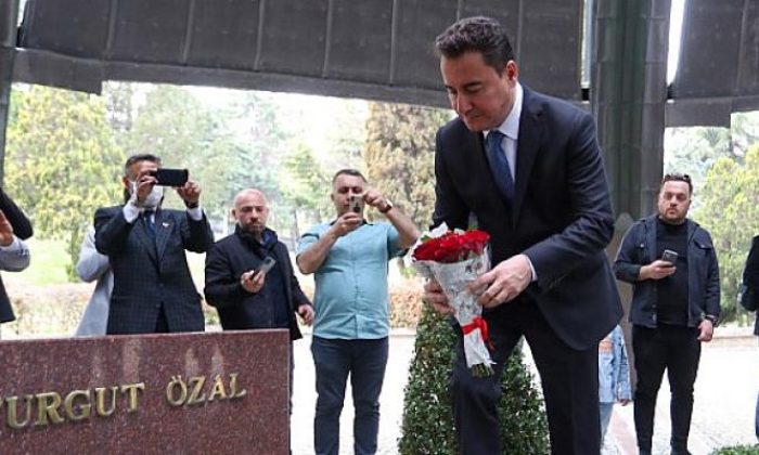 Ali Babacan, Turgut Özal’ı Mezarı Başında Andı