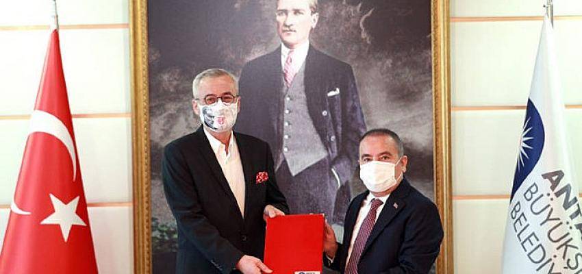 Başkan Böcek; ‘Herşey Antalyaspor’umuz için’
