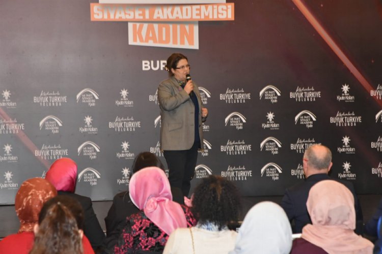 Bursa Siyaset Akademisi’nde son ders zili çaldı