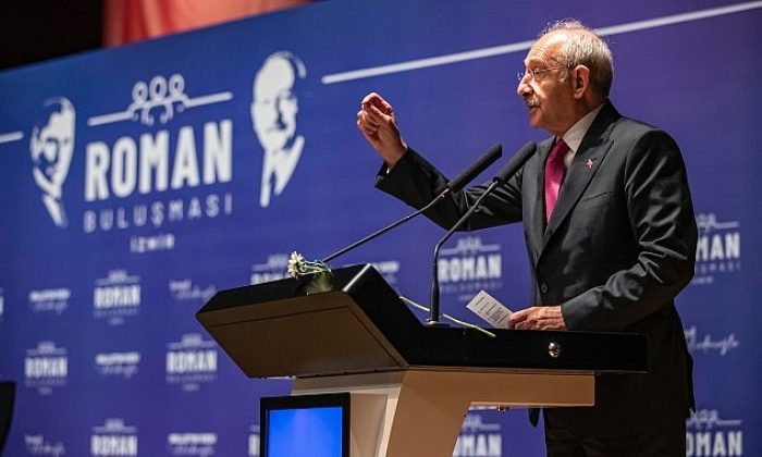 CHP Başkanı Kılıçdaroğlu İzmir’de Roman yurttaşların problemlerini dinledi