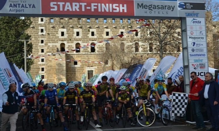 Dünyanın en büyük bisiklet yarışı serisi Antalya’da başladı