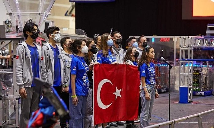 “Emoner Robotics” bu sefer “Charged-Up” teması üzerine yarışacak…