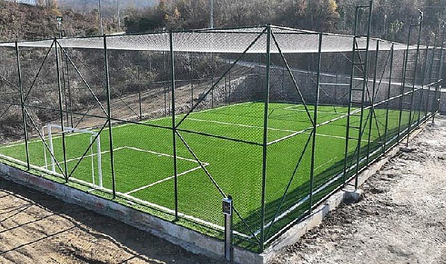 Gölcük’ün Dört Bir Yanı Yeni Spor Alanları İle Donatılıyor