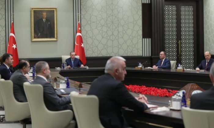 Gözler ‘büyük yapılandırma’ için Kabine’de