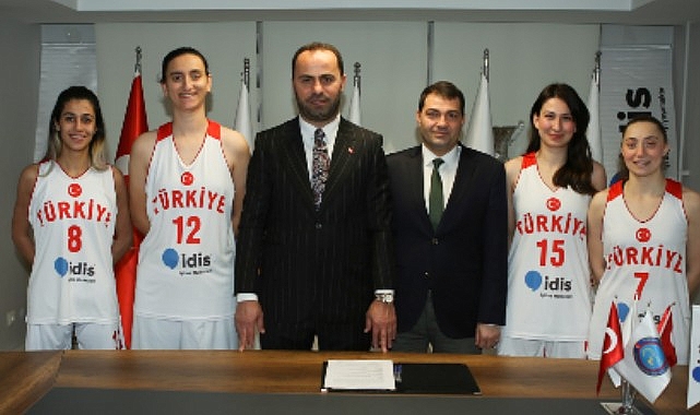 İdis İşitme Merkezleri, İşitme Engelliler Bayan Basketbol Ulusal Ekibi’nin yanında