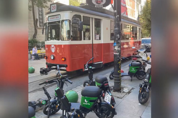 Kadıköy’de skuter isyanı! Skuterlar ‘yaya hakkı’ için toplanıyor