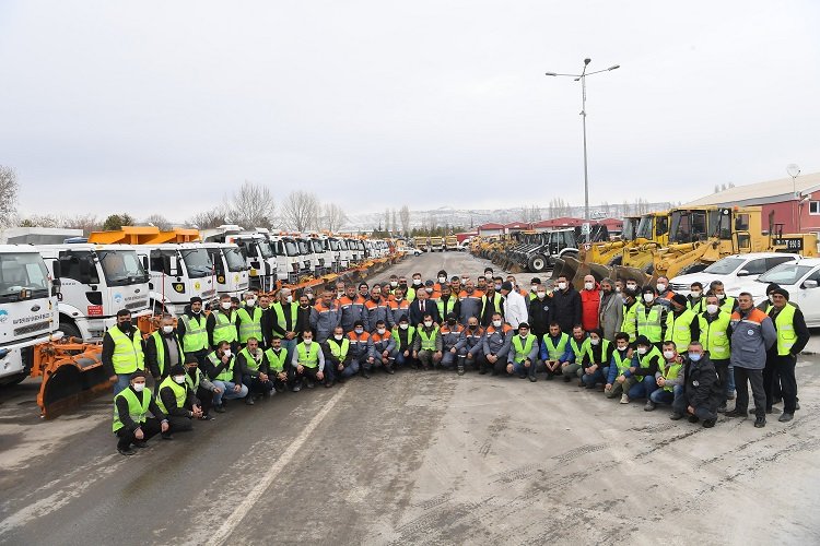 Kayseri Büyükşehir’den kar teyakkuzu