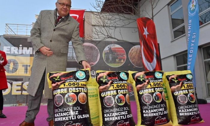 Manisa yılın birinci dayanağına bin ton gübre ile başladı