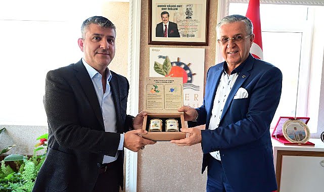 Pazarcılar Odası Lideri’nden Başkan Topaloğlu’na ziyaret