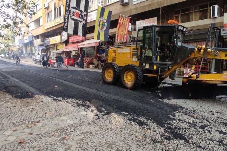 Projeyi tamamlayamayan belediye devayı asfaltta buldu