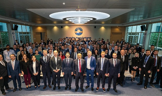SunExpress İdare Şurası Antalya’da bir ortaya geldi