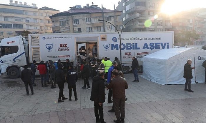 Antalya Büyükşehir Belediyesi Hatay’da depremzedelerin umut ışığı oldu