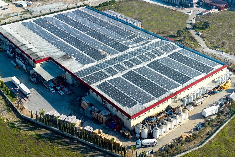 Aydın’da bir fabrika daha CW Güç panelleri ile donatıldı