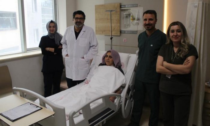 Bilecik’te birinci kere yapıldı… Ritim bozukluğu yaşayan hastaya kalıcı kalp pili takıldı