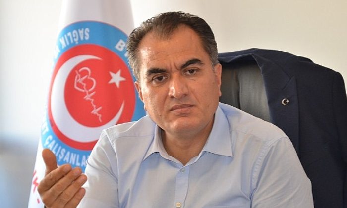 Birlik Sıhhat Sen Genel Lideri Ahmet Doğruyol Açıklama: Sıhhat çalışanlarımız zelzele bölesinde 7 gündür of bile demeden kesintisiz sıhhat hizmeti vermeye devam ediyor