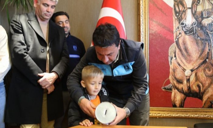 Bodrumlu minik Mehmet’ten manalı bağış
