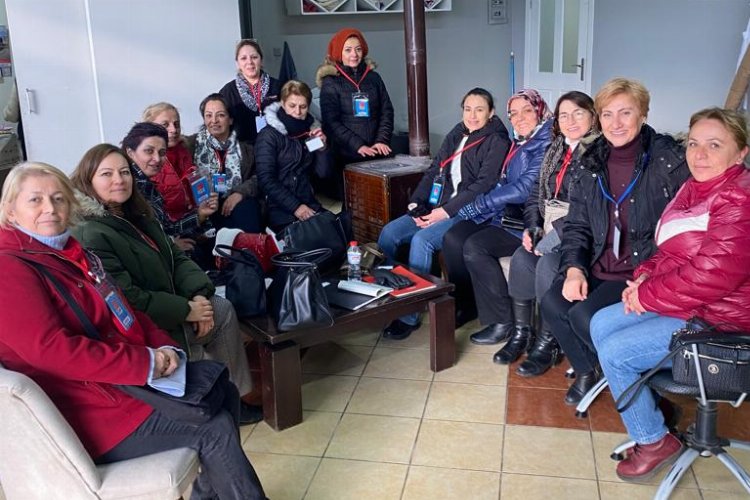 CHP Kayseri bayanları konutları geziyor