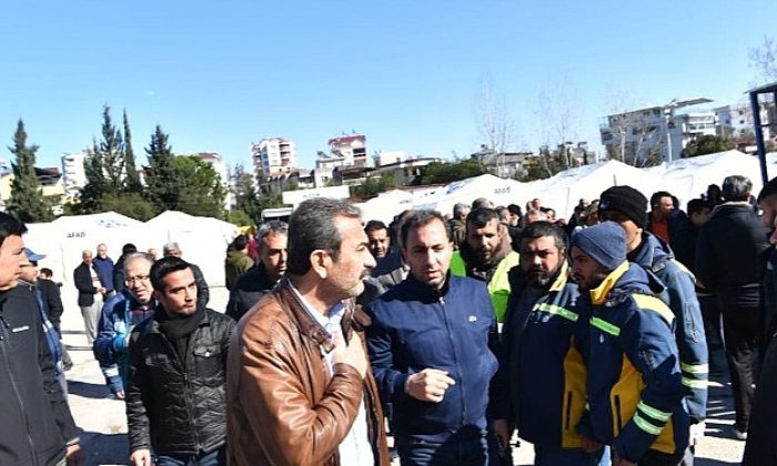 Çukurova Belediye Lideri Soner Çetin, tüm üniteleriyle 24 saat vazife başında olduklarını söyledi