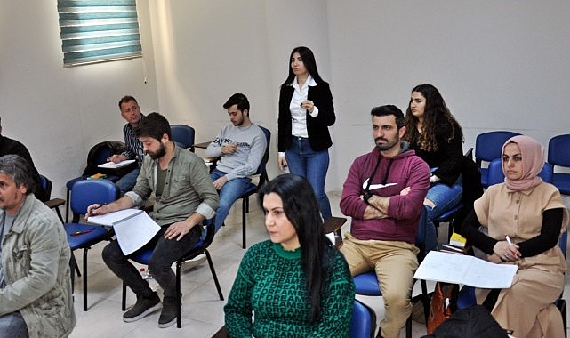 Çukurovalılar Yabancı Lisan Öğreniyor
