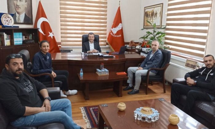 Depremzede voleybolcu Bergama’ya transfer oldu