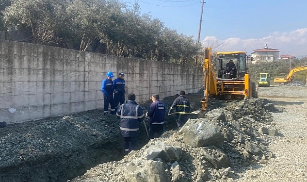 İSU, 27 Grup ve 68 İşçi İle Sarsıntı Bölgesinde