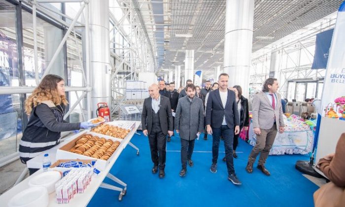 İzmir Fuarı depremzedeler için çalışıyor