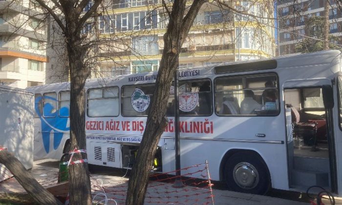 Kayseri’nin Gezici Diş Kliniği depremzedelerin hizmetinde