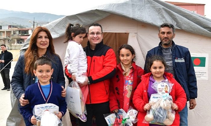 Lider Kanar Hatay Arsuz’un Yaralarını Sarıyor