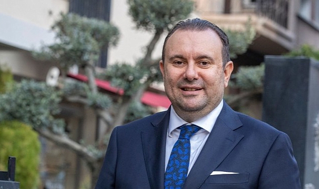Lider Sarıgedik, depremzede çocukları sevindirdi