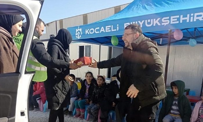 Mahzurları Depremzedelere Koşmalarına Mani Olamadı