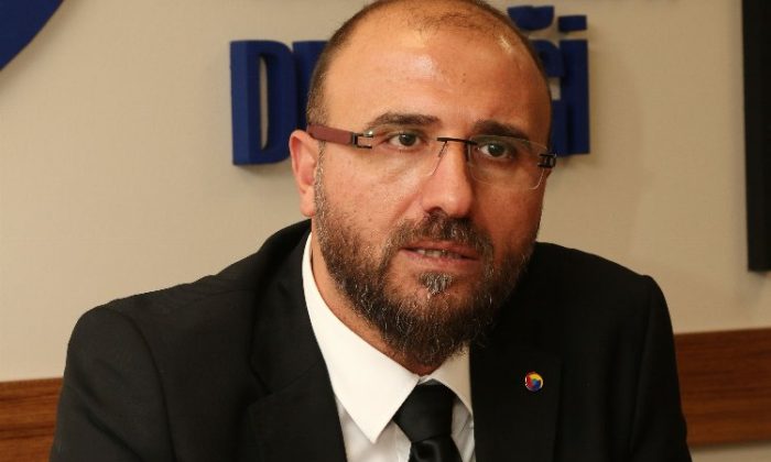 Sigorta eksperleri hasar tespit için zelzele bölgesinde