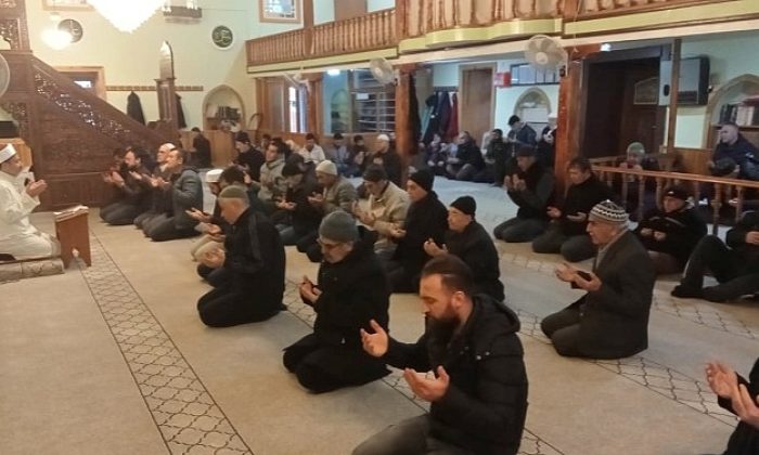 Tarihi Mescitte Depremzedeler İçin Buluştular