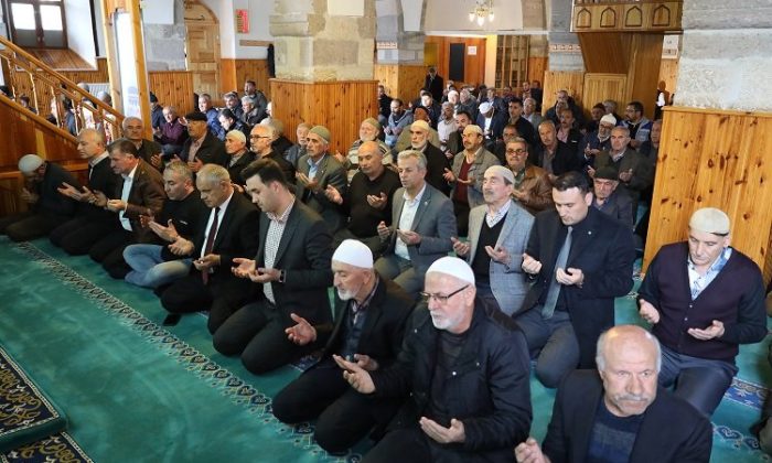 Kayseri Yahyalı’da depremzedeler için mevlit