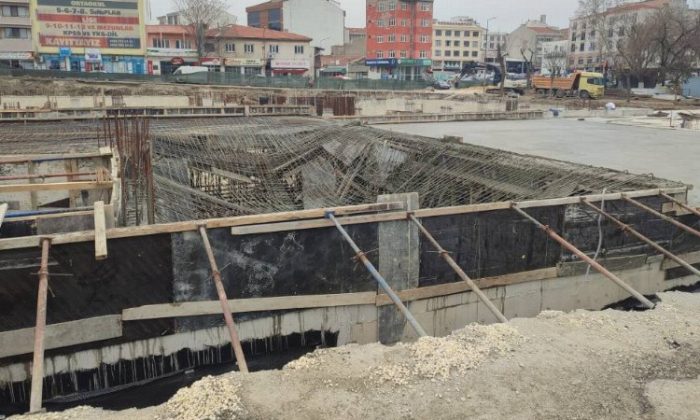 Keşan Belediyesi’ne ait otopark inşaatı çöktü