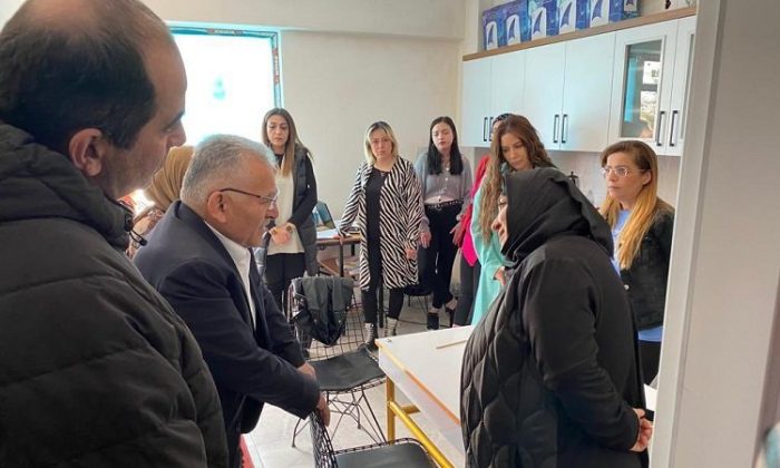Memduh Büyükkılıç Kızılay gönüllüleriyle buluştu