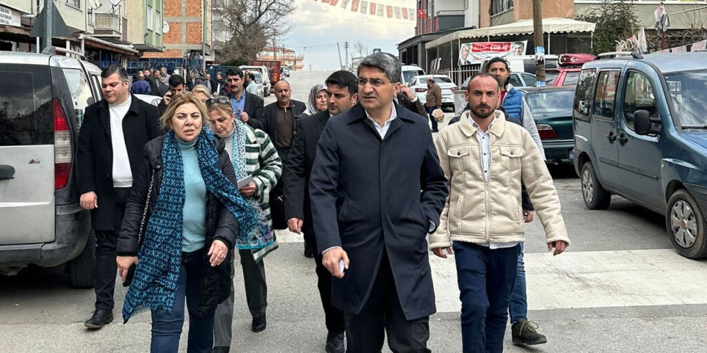 DEVA Partisi Altındağ’da seçim çalışmalarını sürdürüyor: Altındağ’da bir ceviz 2 TL